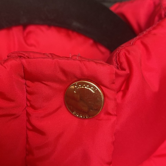 Fuchsia colored, girls puffer coat from Jacadi. Lightly worn. - Picture 9 of 9